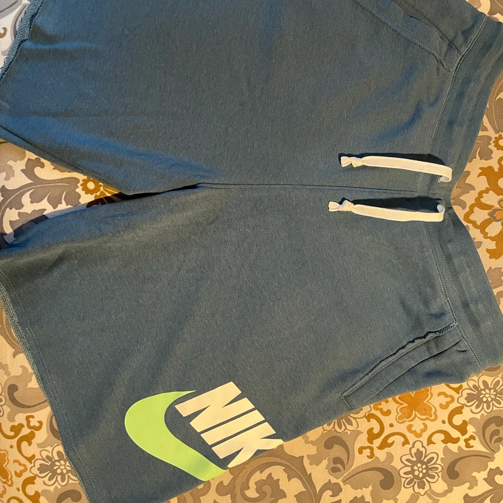 Nike men’s shorts